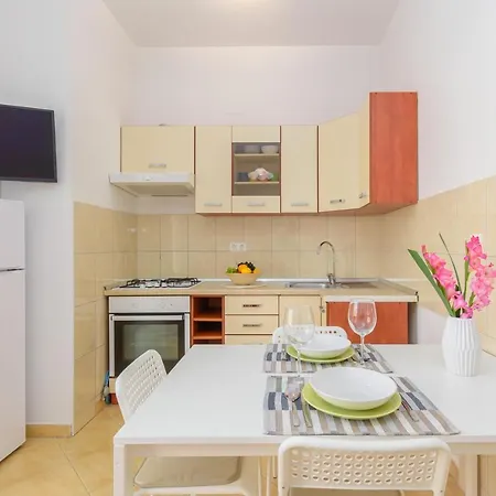 Vita, - 1 Apartment